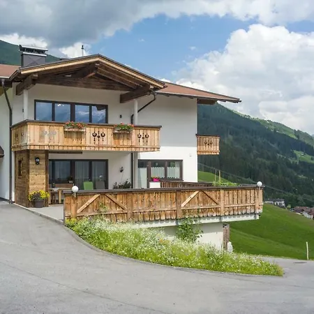 Bergsonne Apartment *