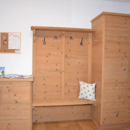 Bergsonne Apartman Tux